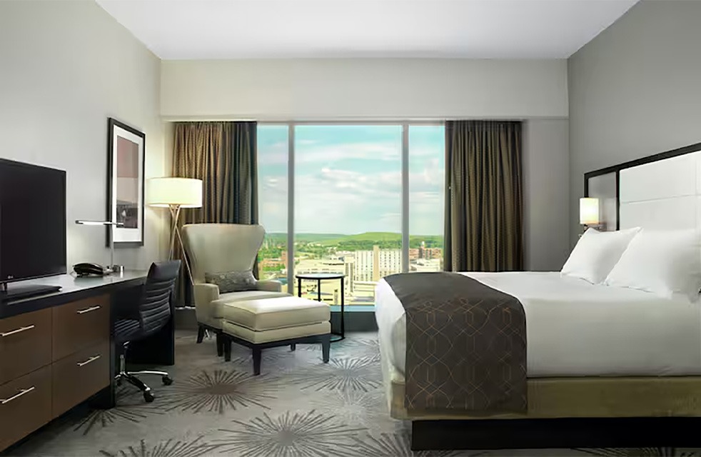 Cedar Rapids Convention Complex guest room