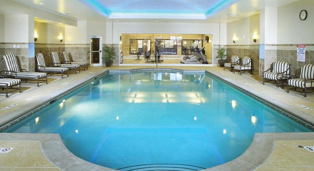 Hotel Julien Dubuque pool